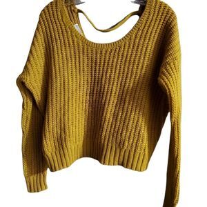 Ruby Moon Front Twist Sweater Crop Top• Medium